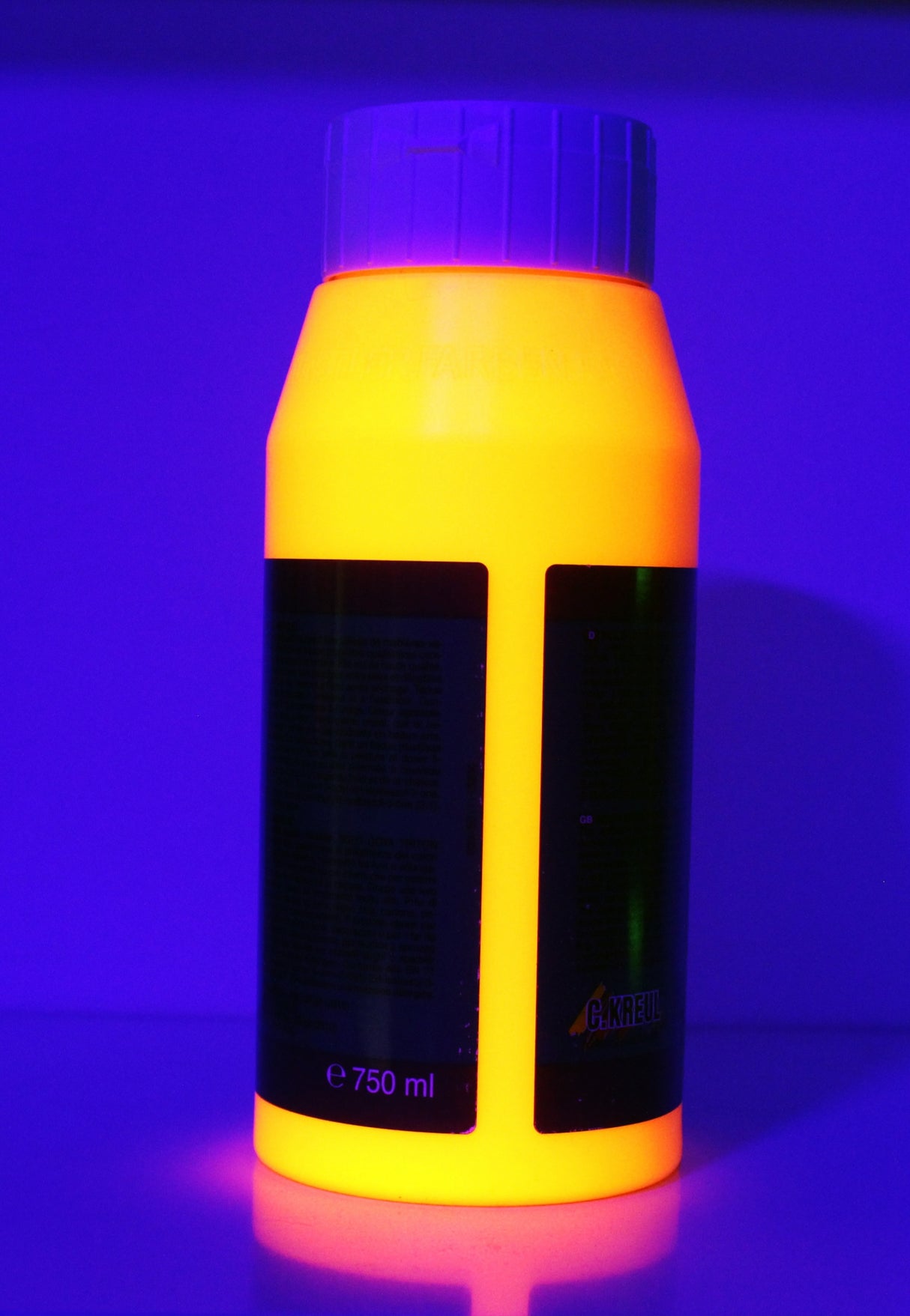 UV-färg (750 ml)
