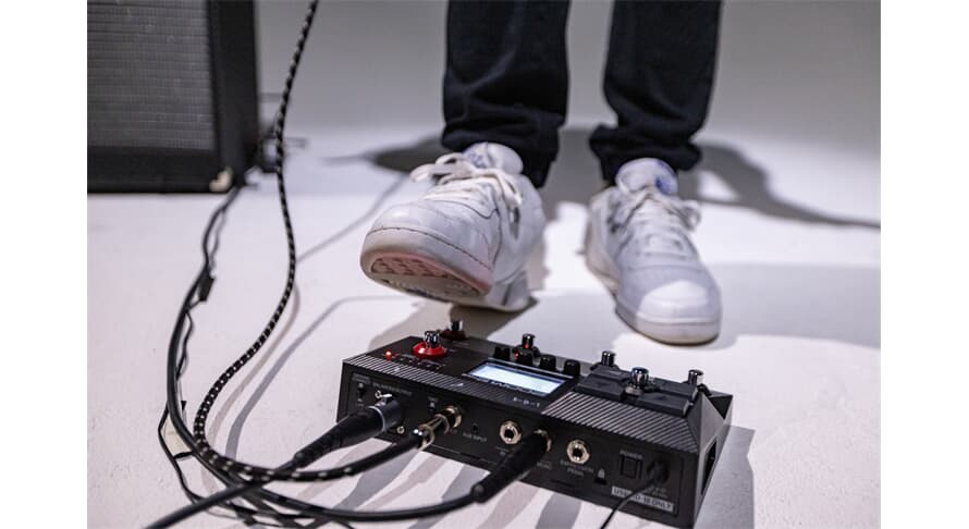 Zoom B2 FYRA Bas Multi-Effect