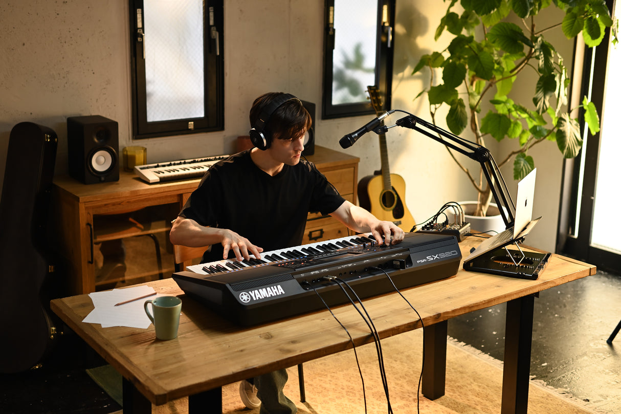 Yamaha PSR-SX920 keyboard